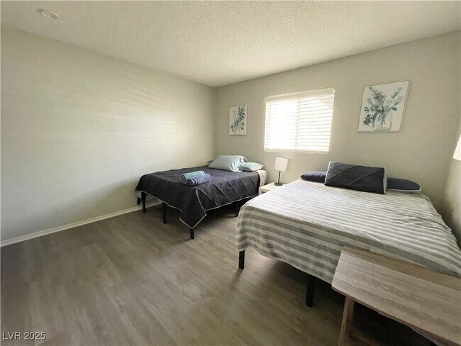 Foto del edificio - 1617 Cordoba Ln