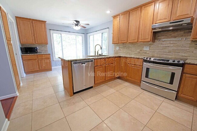 Building Photo - 13418 Winning Colors Ln