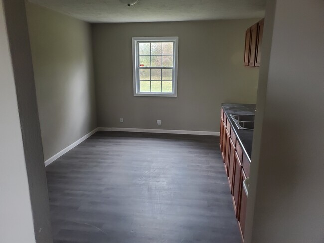 Kitchen cabinet style may vary by unit - 207 S Keystone Cir