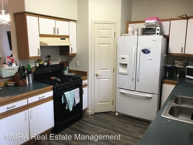 Foto del edificio - 5 br, 2 bath House - 832 BLUEBERRY LN.