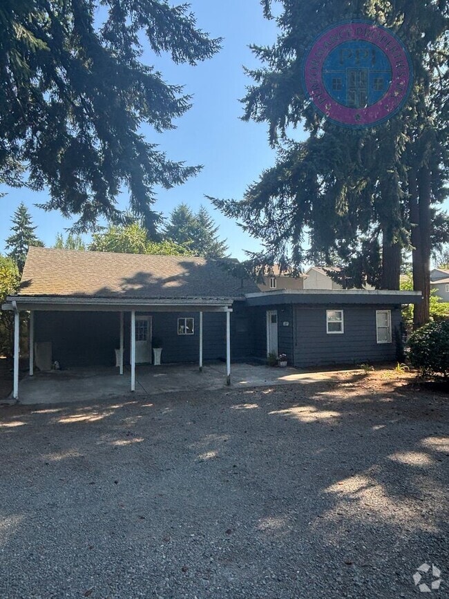 Building Photo - 127 NE 202nd Ave