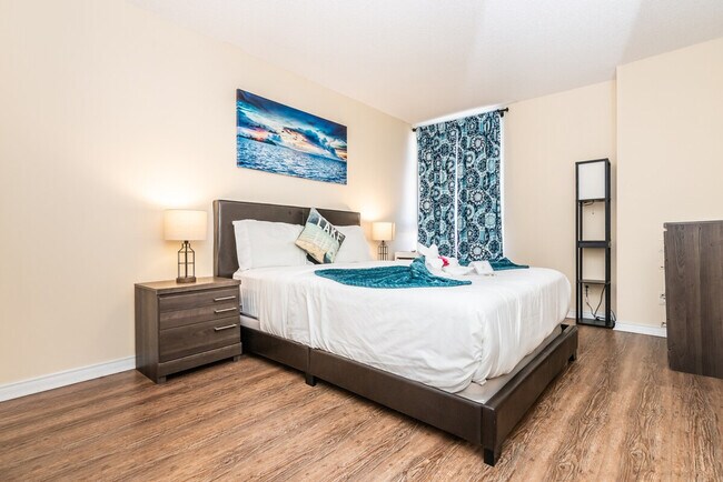 Photo du bâtiment - 1121 Rue De Bullion