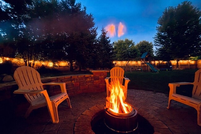 Building Photo - 2489 Schneider Ct