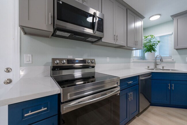 Foto del edificio - 16771 Glenhaven Ln