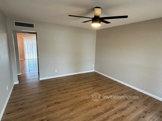 Foto del edificio - 15022 N 28Th Ave