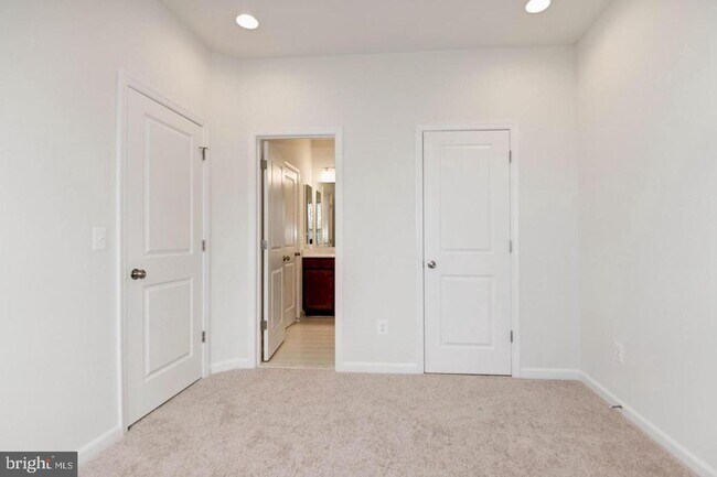 Foto del edificio - 42482 Dogwood Glen Square
