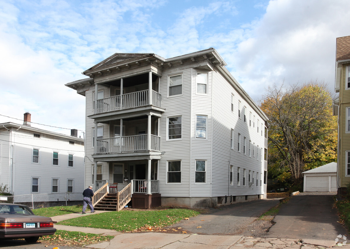 Building Photo - 157 Fairview St