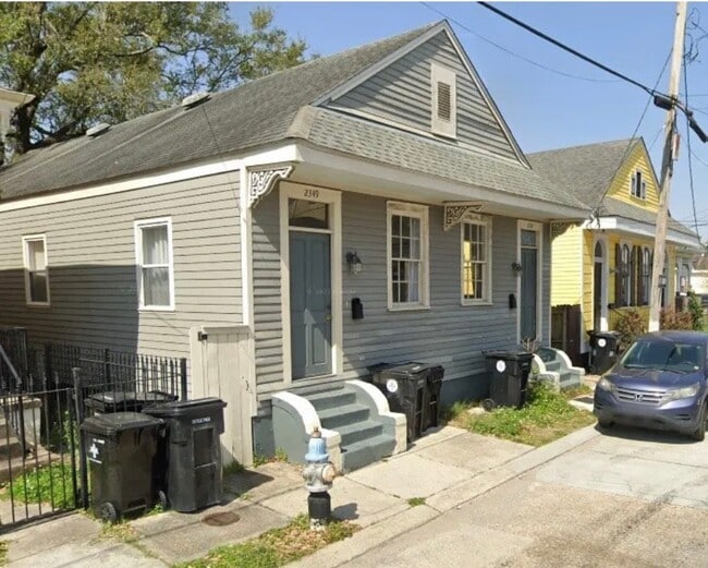 Building Photo - 2347 Annunciation St