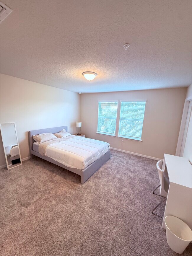 Habitación principal - 105 Violet Vine Ln