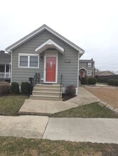 Building Photo - 1708 N Center St