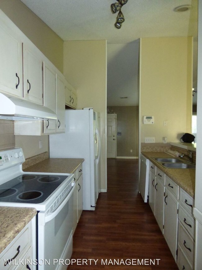 Foto del edificio - 12201 Charing Grove Ln