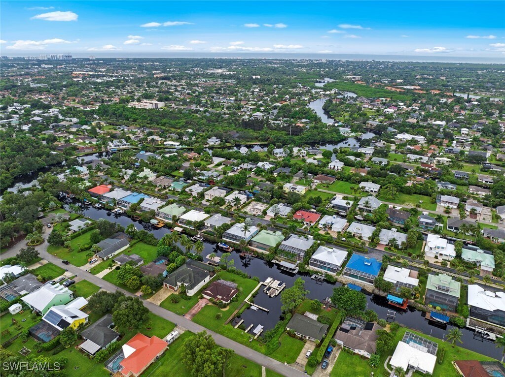 Foto del edificio - 27153 Barefoot Ln