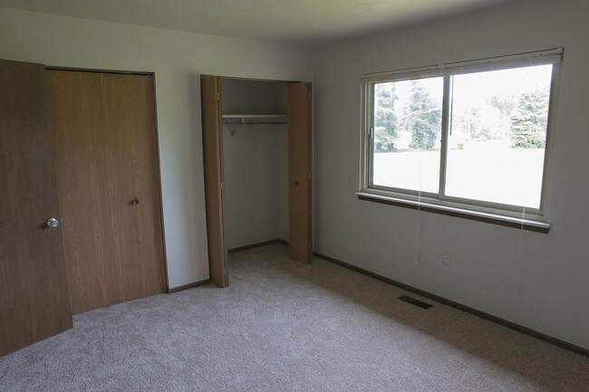 Foto del edificio - 3147 Hemlock Ct