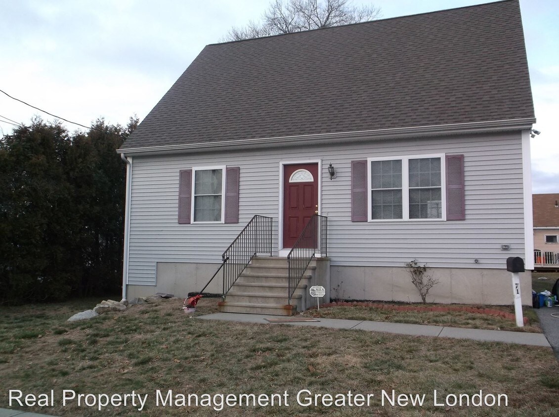 71 W Elderkin Ave, Groton, CT 06340 House Rental in Groton, CT