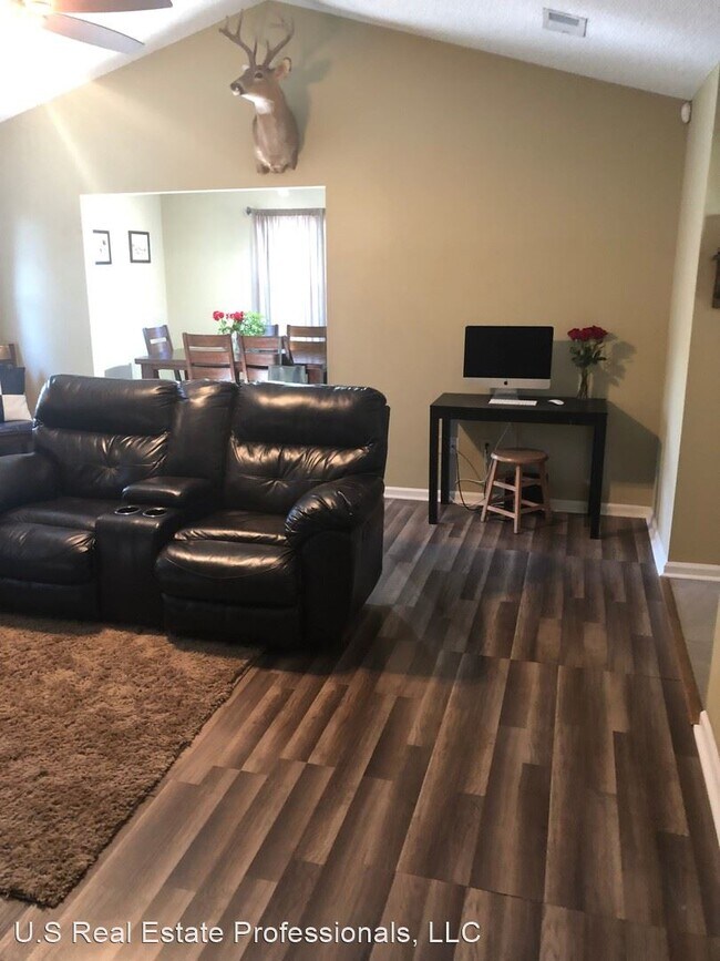 Building Photo - 3 br, 2 bath House - 929 Poppleton Dr
