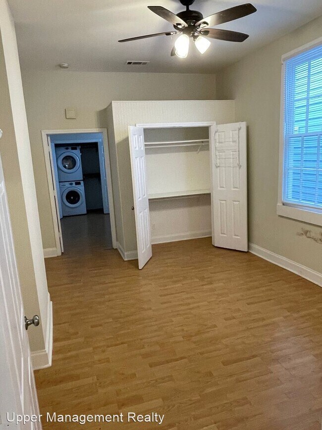 Building Photo - 2 br, 1 bath Apartment - 3008 - 3010 Bienv...
