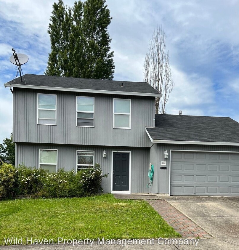 Primary Photo - 3 br, 2 bath House - 220 Cosmo St.
