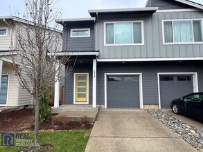 Building Photo - 2940 S Jasper Dr