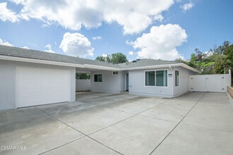 Building Photo - 107 Calle Vista