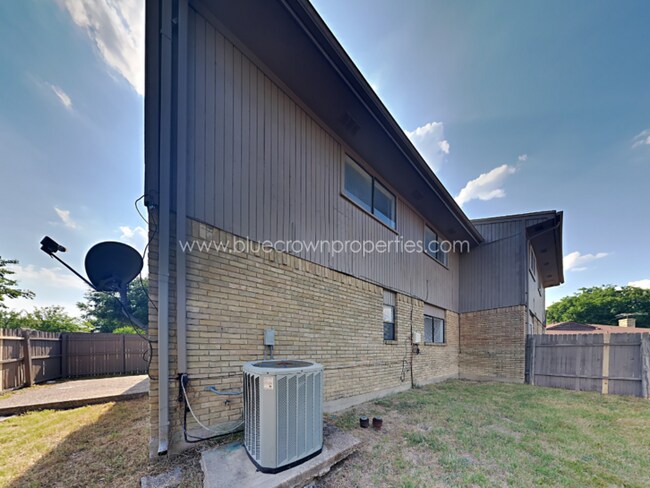 Foto del edificio - 1804 Bristol Cove