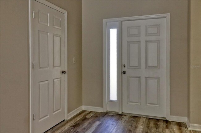Foto del edificio - 8509 Broken Willow Ct