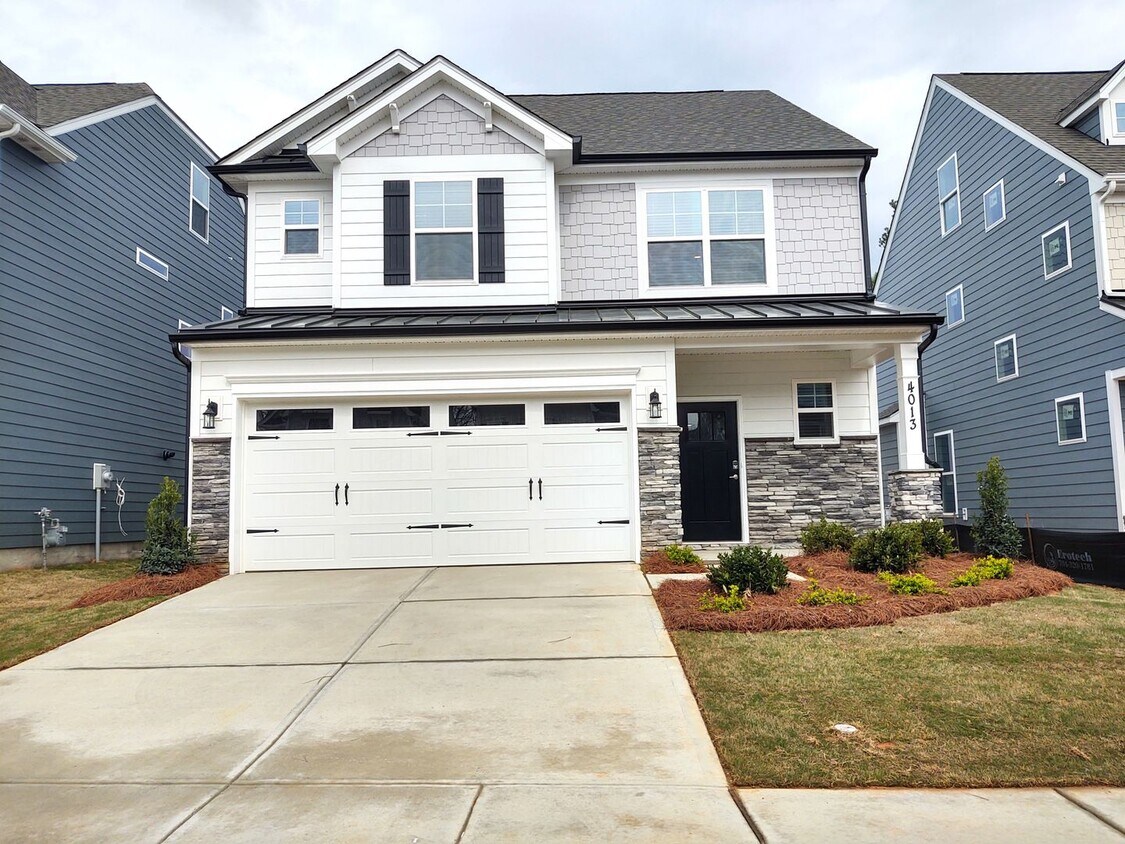 Primary Photo - Beautiful Home located in the McKee Grove ...