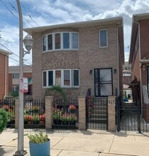 Building Photo - 463 W 23rd Pl
