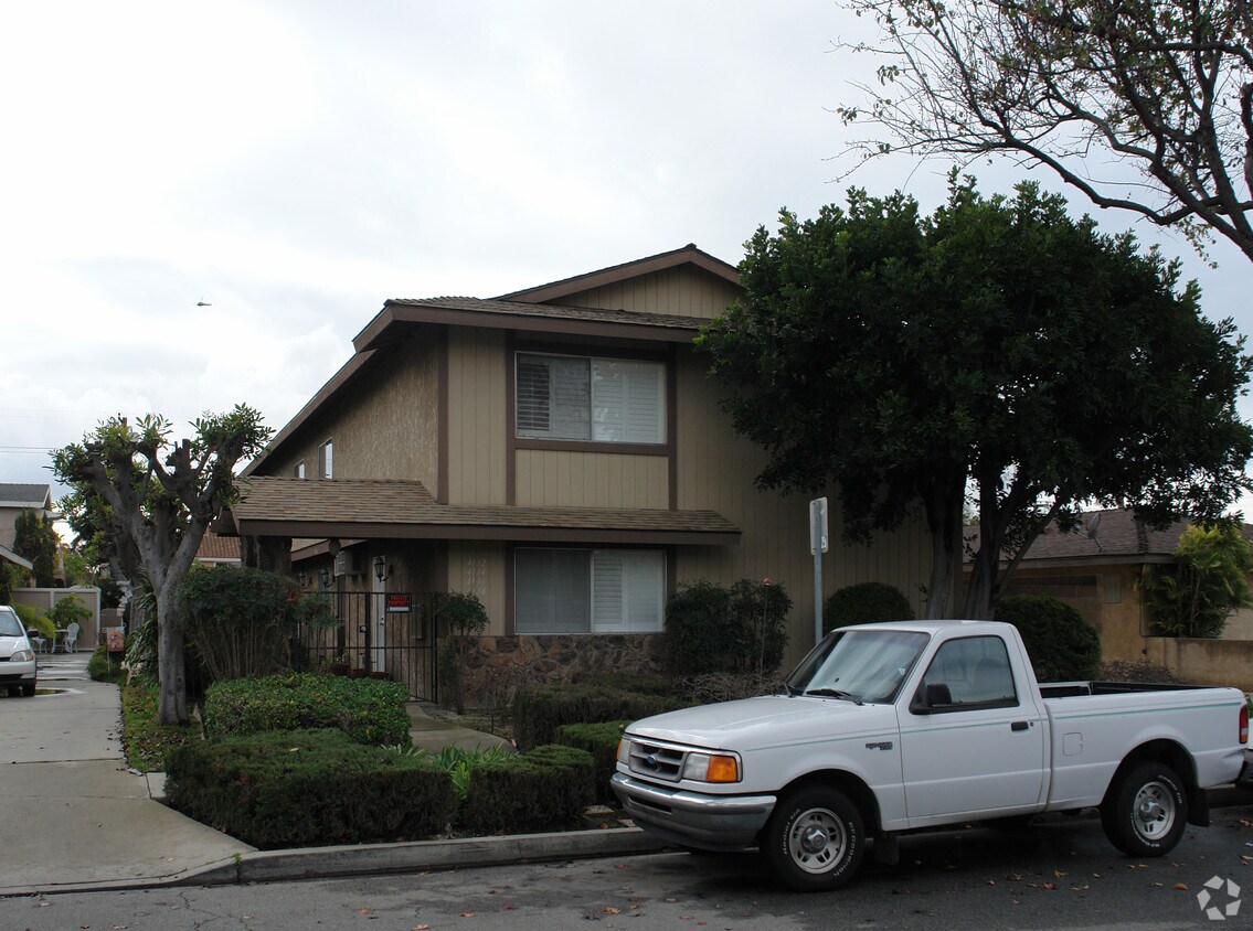 Foto principal - 4132-4140 Howard Ave