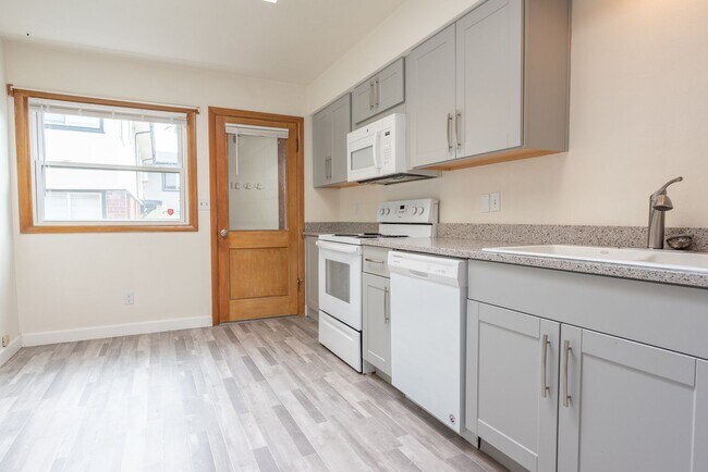 Foto del edificio - 7222-7224 NE Tillamook