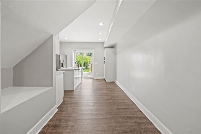 Foto del edificio - 203-203 N Gray St