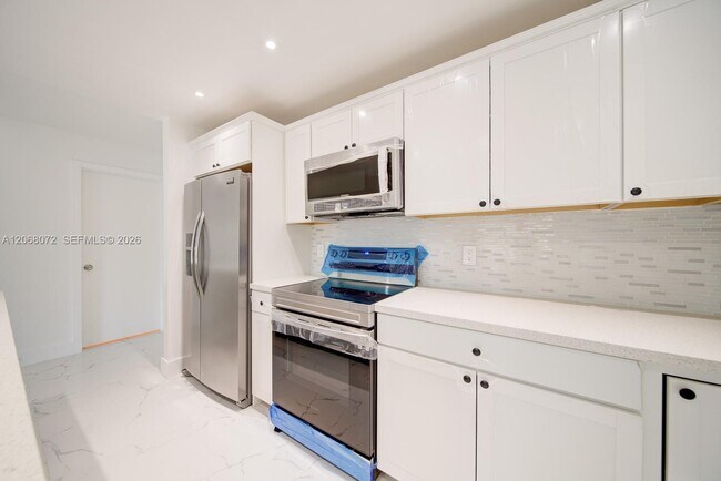 Foto del edificio - 14840 Naranja Lakes Blvd
