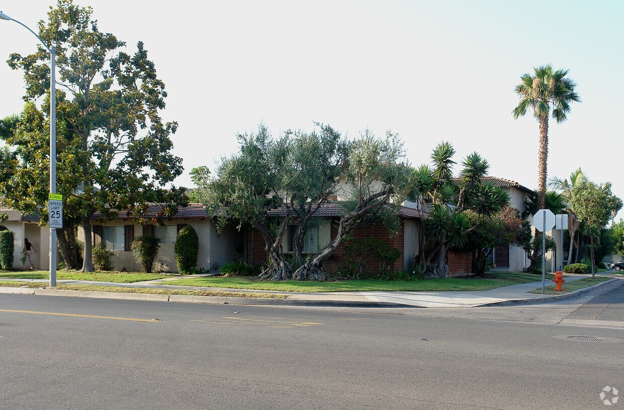 Primary Photo - 336 W La Veta Ave