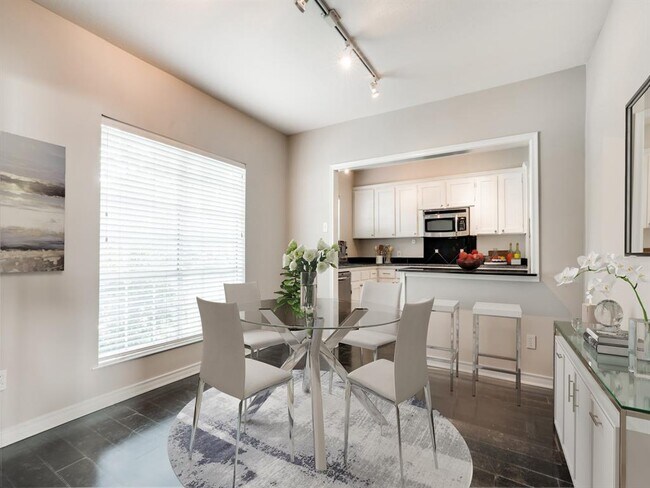 Building Photo - 7508 Wellcrest Dr