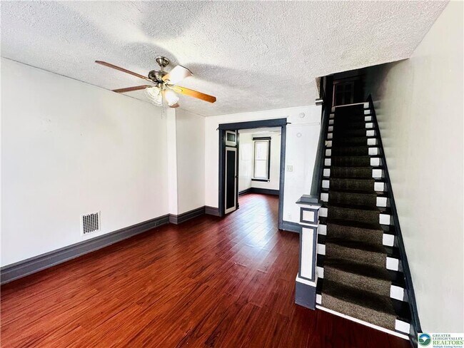 Foto del edificio - 637 N Penn St