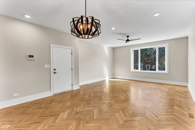 Building Photo - 4846 S St Lawrence Ave