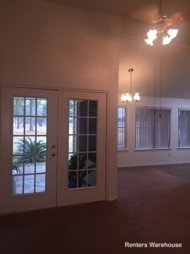 Building Photo - 642 W Country Grove Cir