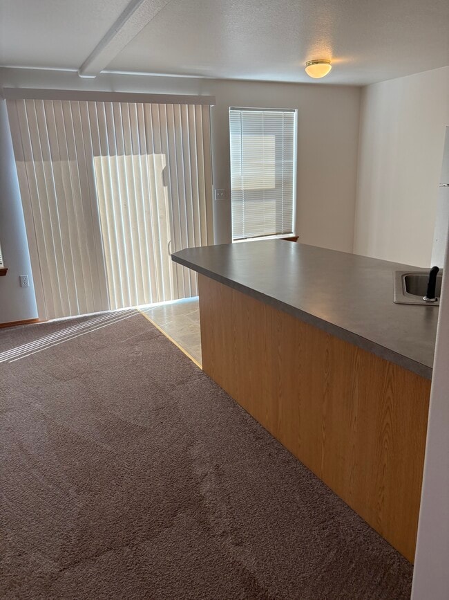 Living room/Kitchen - 5220 SE Hull Ave