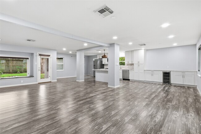 Foto del edificio - 5347 Rutherglenn Dr