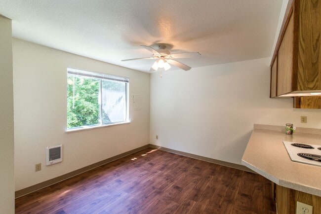 Interior Photo - Timberline Apartments
