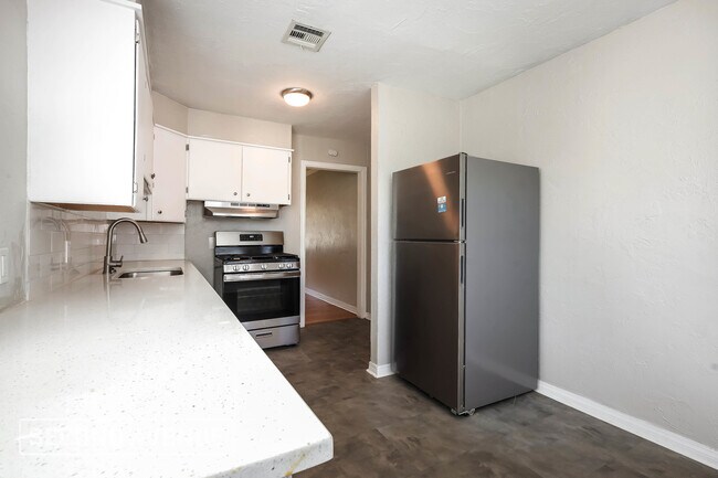 Foto del edificio - 4021 SE 27th St