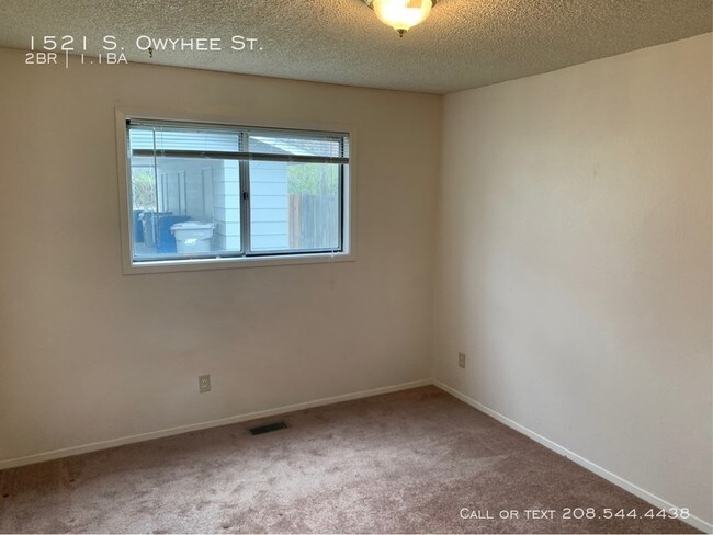 Building Photo - 1521 S Owyhee St