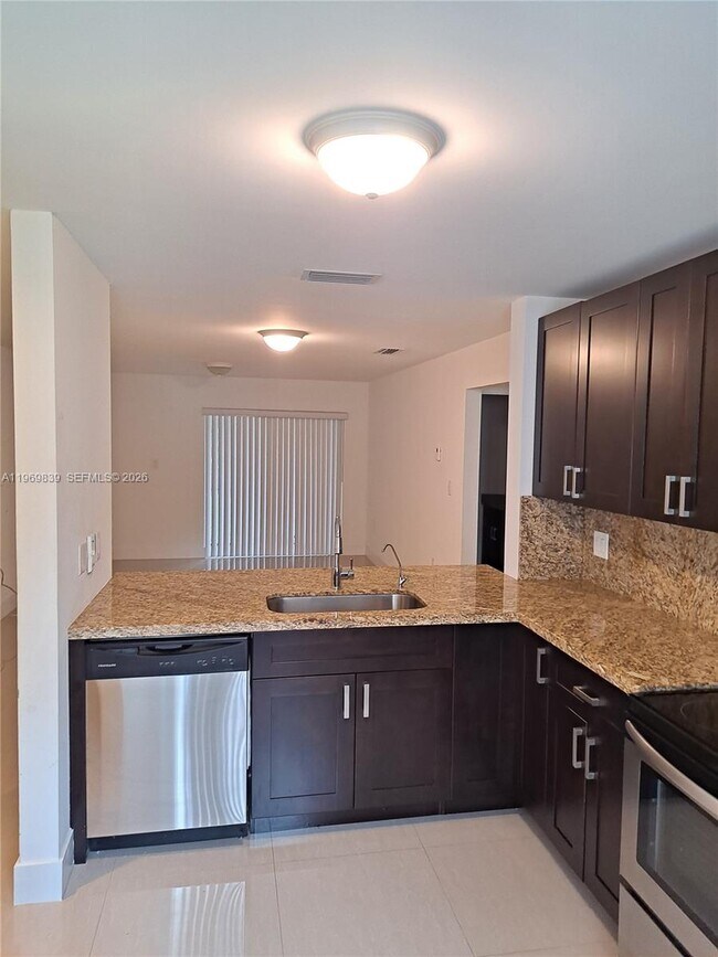 Foto del edificio - 8041 SW 21st Ct