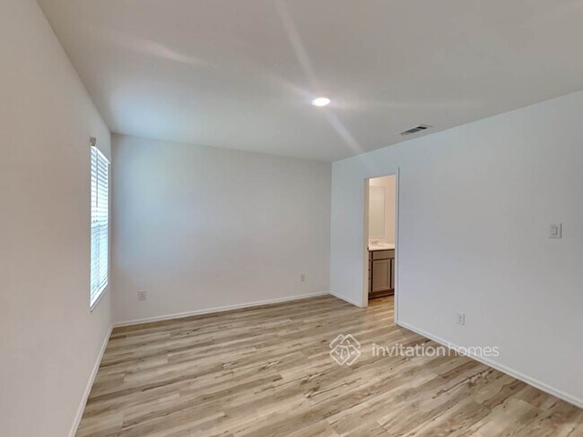 Building Photo - 22385 Sonora River Trce