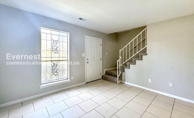 Building Photo - 1100 Cotton Ave SW