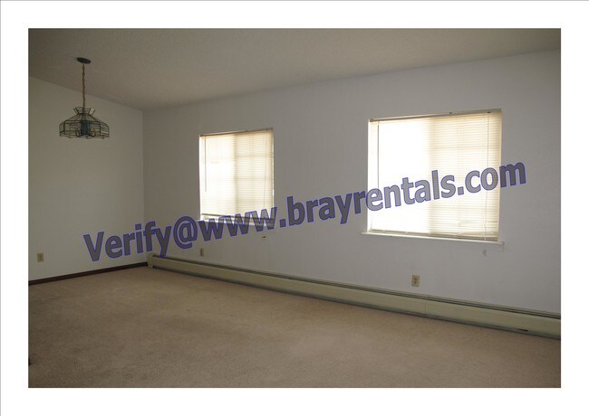 Building Photo - 3289 N Good Hope Cir
