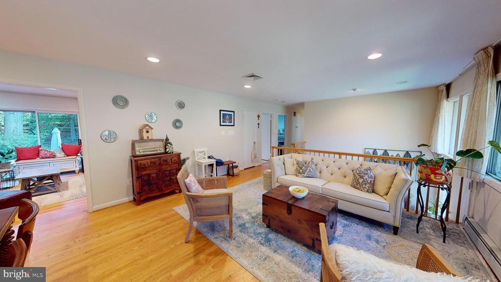 Primary Photo - 1515 Crestwood Ln
