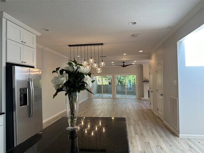 Building Photo - 12625 Memorial Dr