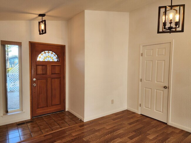 Foto del edificio - 3 bedroom Home  For Rent in Minden