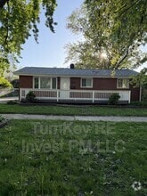 Building Photo - 14508 Hamlin Ave