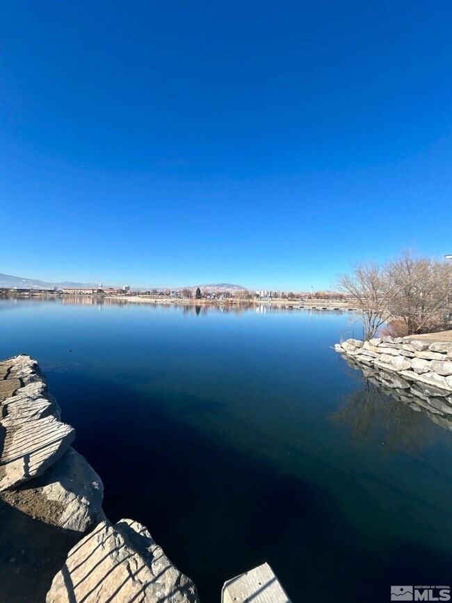 Foto del edificio - 1105 Harbour Cove Ct